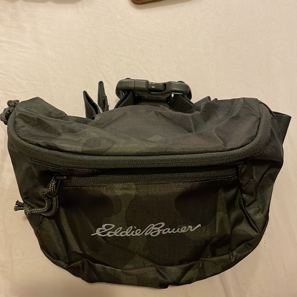 NWT Fanny Pack Bag - Picture 5 of 9
